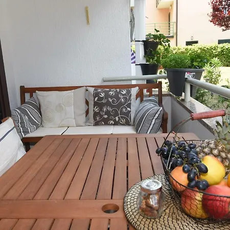 Henne Apartment Porec
